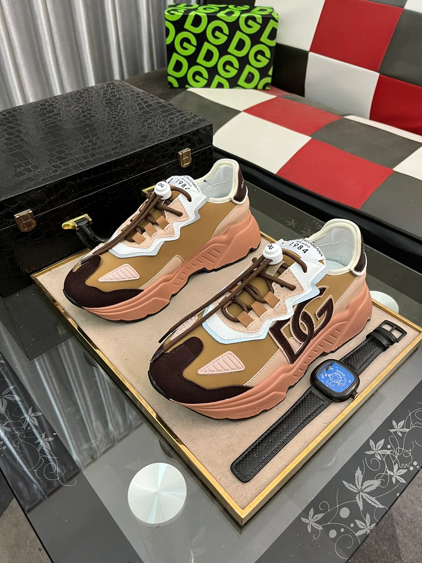 Men's shoes 💰480⌚️⌚️[DOLCE&GABBANA] DG hot style ♦️: Fashionable casual shoes 🇨🇳Official website original 1:1 mold opening, original quality 💯Fine workmanship, high-end luxury ☘The upper is made of imported fly weave, comfortable and breathable, sheepskin foot pads 🌴rubber wear-resistant outsole, comfortable to wear🍍Versatile style, high-grade men. 🤓🤓Number of yards: 38-46